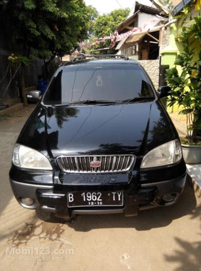 KIA Carens th 2000 mesin mantap