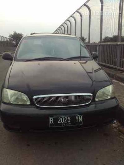 KIA Carnival GS th 2002 Warna Hitam. 2.5