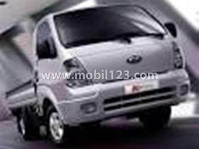 KIA Travello 2013