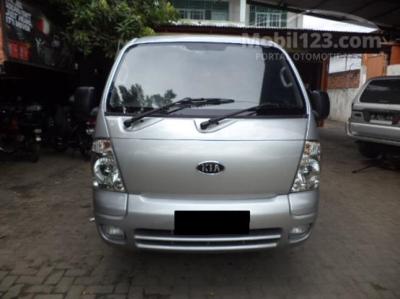 KIA Travello Minibus 2.7 Diesel 2010 Silver Tgn 1 Pribadi AC Double