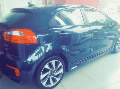 Kredit 2015 KIA Rio 1.4 Platinum Hatchback