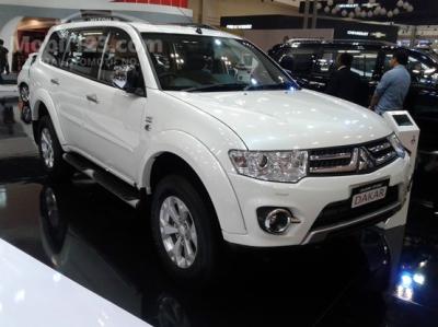 MITSUBISHI PAJERO SPORT DAKAR NEW 4X2 TRIPTONIC 2015 KAPAN LAGI DISCOUNT SEGINI PESAN SEGERA