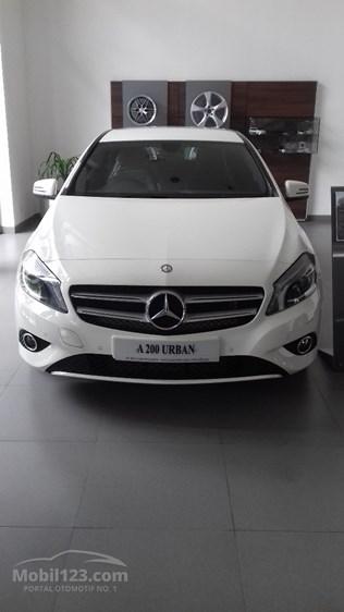 Mercedes-Benz A200 URBAN WHITE VIN 2014.SIAPA CEPAT DIA DAPAT