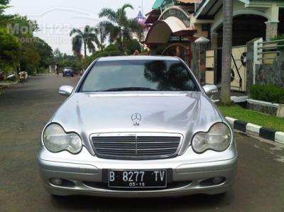 Mercedes-Benz C180 A.t 2001 Silver Metalik Tangan1 Istimewa