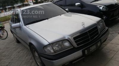 Mercedes-Benz C180 antik