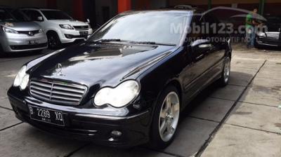 Mercedes-Benz C230 2.5 Elegance Hitam 2007