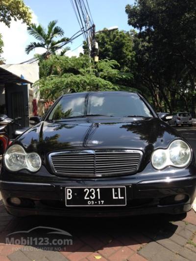 Mercedes-Benz C240 tahun 2002