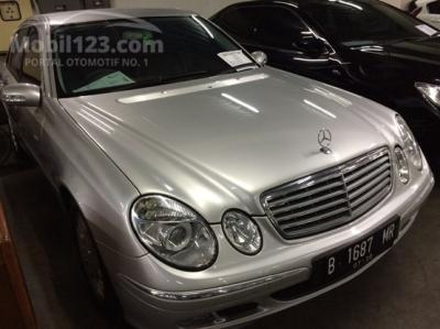 Mercedes benz E260 at 2005 antik