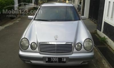 Mercedez Benz E230 MT 1997