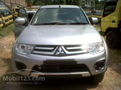 Mitsubishi Pajero Sport GLX 4x4 MT 2015 Ready Stock