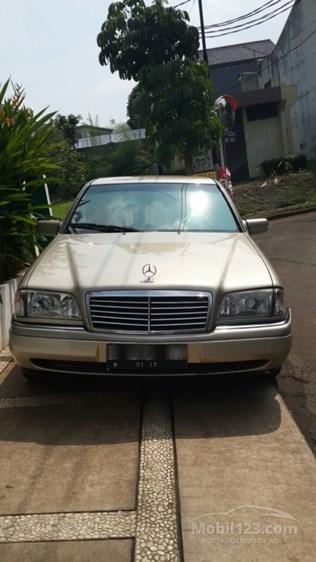 Mobil Mewah Harga Murah 1997 Mercedes-Benz C200 2.0 W202 2.0 Sedan