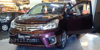 NISSAN GRAND LIVINA AUTECH KAS DAN KREDIT RINGAN