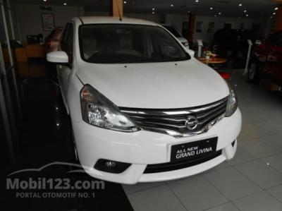 Nissan Grand Livina SV promo maret tampil beda