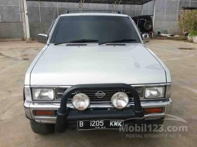 Nissan Terrano Spirit 2.4 MT 2002 Istimewa