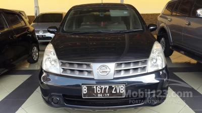 Nissan grand livina XV At warnan hitam thn 2009