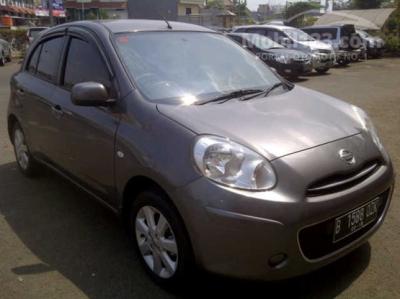 Nissan march MT 2013 km rendah