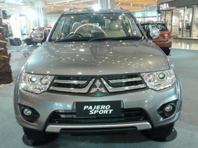 PAJERO SPORT DAKAR SILVER 2015