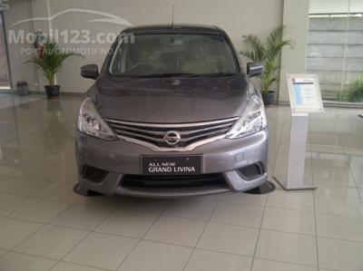 Paket Kredit DP Murah Nissan Grand Livina terbaru 2015