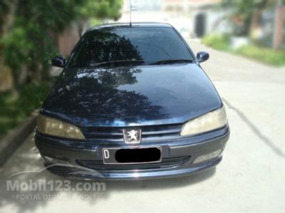 Peugeot 406 2.0 Sedan D8 Biru Mulus