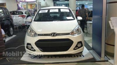 Promo Dasyat spesial GIAAS DAN IIMS Hyundai Grand i10 gls mt free motor vixion.