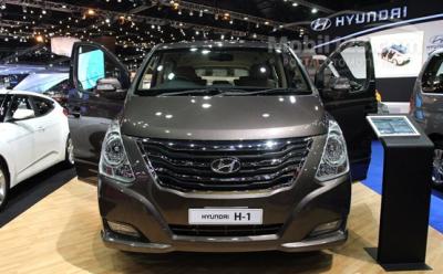 Promo Giaas dan IIMS Hyundai H1 Royale Diesel nik 2015 Full option