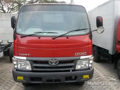 TOYOTA DYNA 2015 ALL COLOR DAN ALL TYPE READY STOCK DENGAN PROSES CEPAT DAN GARANSI ASTRA