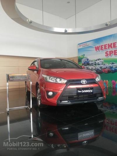 TOYOTA YARIS TRD SPORTIVO Unit 2015 BANTING HARGA bisa kredit di SHOWROOM Kami