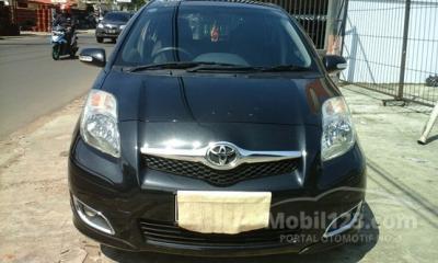 Toyota Yaris E 2011 Matic 1.5 Hatchback Paket Kredit