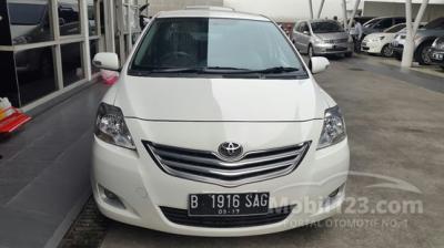 Toyota new vios G manual warma putih 2011