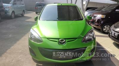 mazda 2 hbs matic warna hijau met 2010