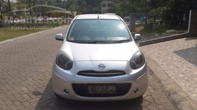 nissan march 2011 KM rendah, silver, matic, interior carbon, audio upgrade jok kulit