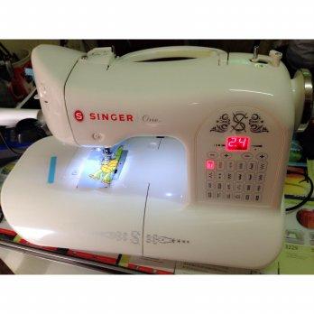 SINGER ONE Mesin Jahit Portable Multifungsi