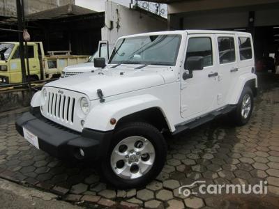 2014 Jeep Wrangler sahara 3.6 L